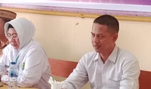 Nara Sumber Utama: Ketua Rumah Moderasi Beragama IAIN Sultan Amai Gorontalo, DR. Arfan Nusi bersama Kepala Kementrian Agama Kota Gorontalo, Dr. Misnawati Nuna. (Foto: Annahdlah)