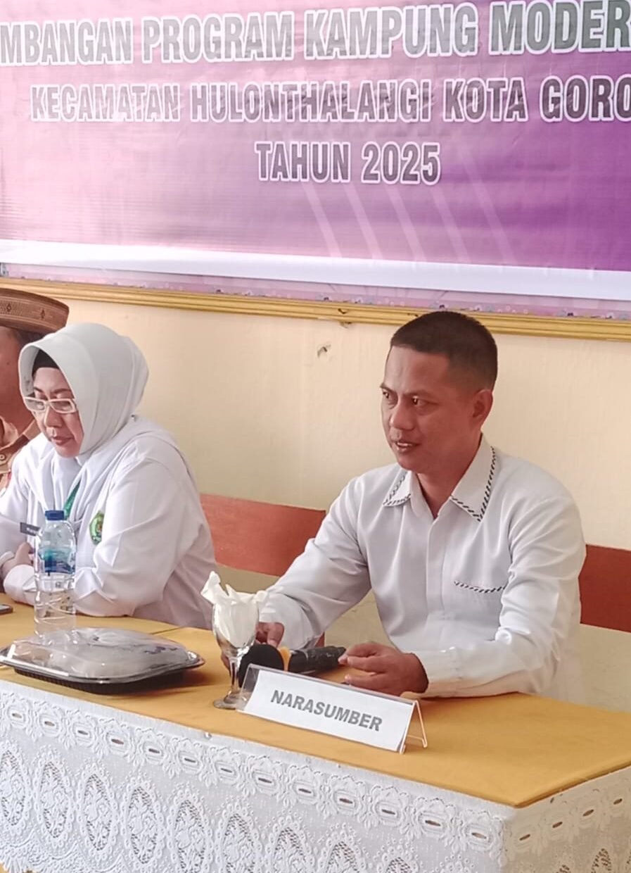 Nara Sumber Utama: Ketua Rumah Moderasi Beragama IAIN Sultan Amai Gorontalo, DR. Arfan Nusi bersama Kepala Kementrian Agama Kota Gorontalo, Dr. Misnawati Nuna. (Foto: Annahdlah)