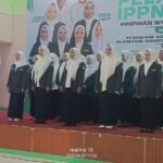 Ketiua PP IPPNU Whasfi Velasufah saat melantik kepengurusan IPPNU se Provinsi Gorontalo, di Mess Haji. (Foto: Annahdlah)