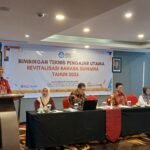Sekda Bonbol Iwan Mustapa, Membuka kegiatan Bimtek Revitalisasi Bahasa Suwawa, bertempat di Kantor Bahasa Provinsi Gorontalo, dari tanggal 18 s/d 20 Juni 2025. (Foto: Fajar)