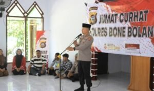 Kapolres Bonbol AKBP Supriantoro saat memberi arahan