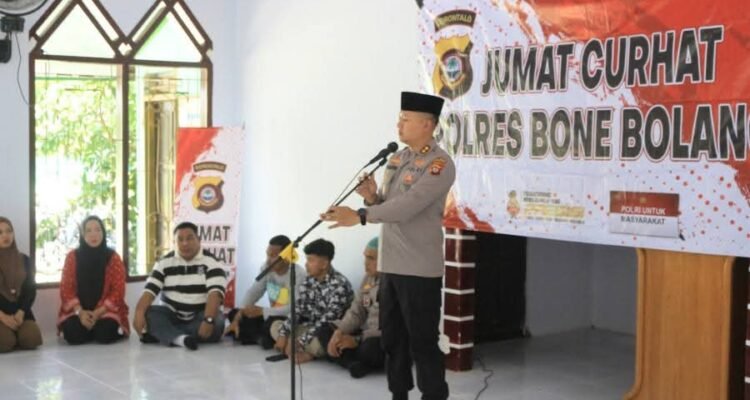 Kapolres Bonbol AKBP Supriantoro saat memberi arahan