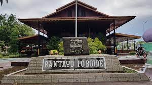 Keterangan foto : Banthayo Poboide
