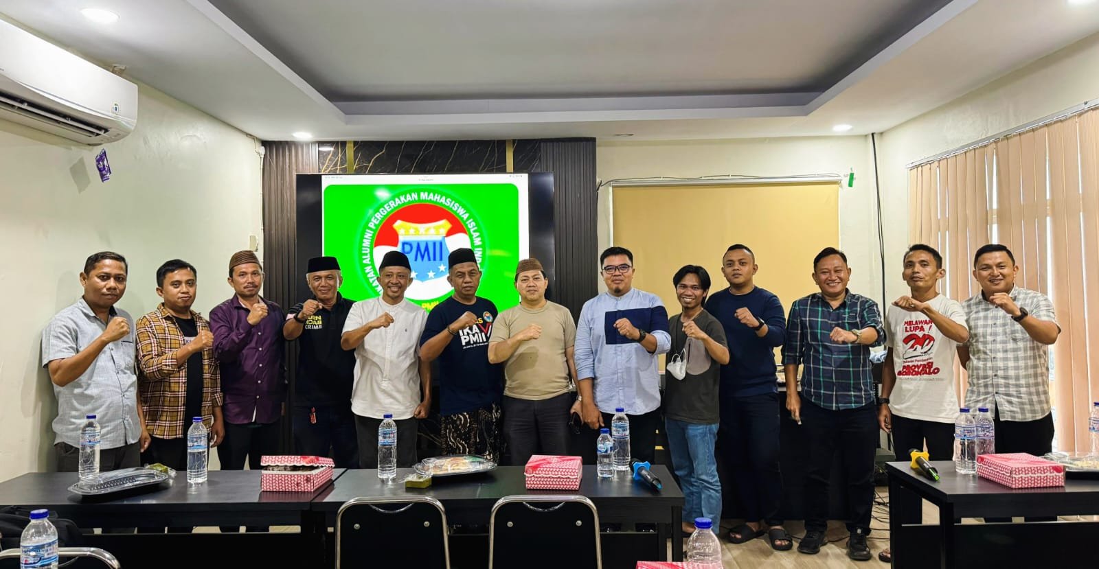 Rapat Bersama PW IKA PMII Provinsi Gorontalo dan PC IKA PMII Kab/Kota se Provinsi Gorontalo. Agenda Pelantikan IKA PMII 2025- 2030, bertemapt di Warkop Agrindo Limboto. (Foto: annahdlah)