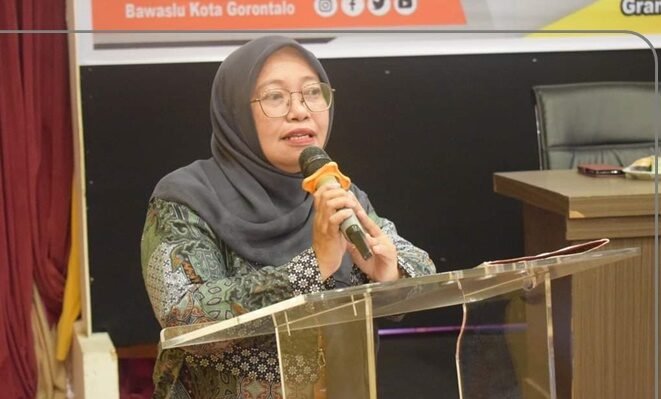 Bawaslu Kota Gorontalo Pastikan Kesiapan Kegiatan Penguatan Kelembagaan, Annahdlah.com Herlina Antu Anggota Bawaslu Kota Gorontalo. (Foto: Bawaslu Kota Gorontalo)