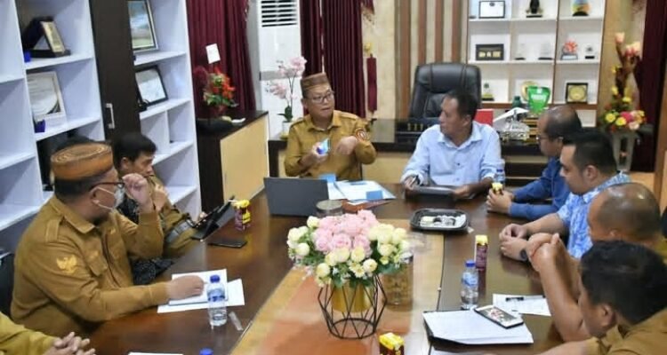 Bupati Gorontalo Utara Thariq Modanggu Saat Pelaksanaan Raker BKSU di Gorontalo Utara. (Foto Annahdlah)