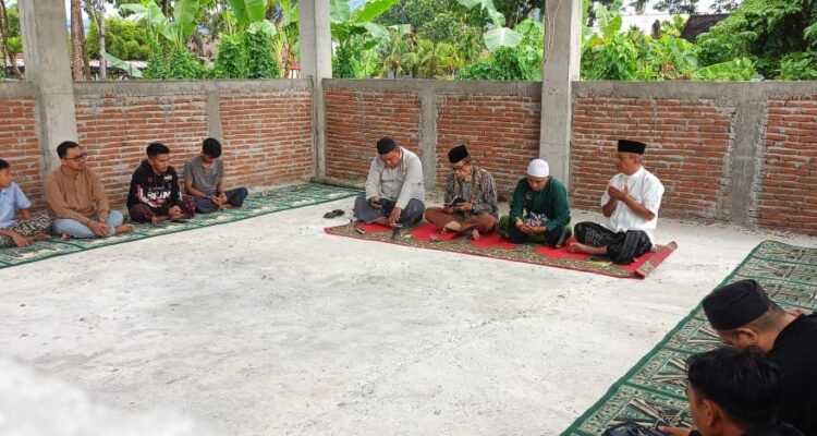 Pembacaan Doa Syukuran di Lokasi Pembangunan Masjid dan Sekretariat Majelis Asybaalul Khairaat Gorontalo, Jl. Drs. Achmad Nadjamuddin Kelurahan Limba Kota Gorontalo, Ahad 5 Oktober 2025. (Foto: Annahdlah)