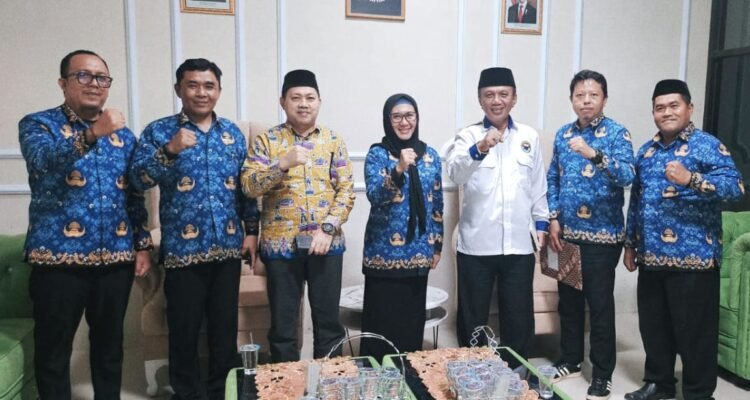 Silaturrahim PC IKA PMII ke Kementerian Agama Kota Gorontalo. (Foto: Annahdlah)