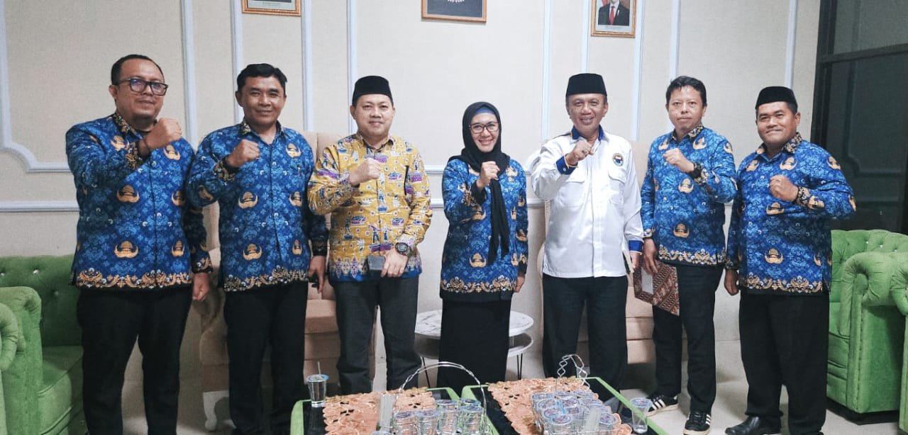 IKA PMII dan Kemenag Kota Gorontalo Kolaborasi Program, Annahdlah.com Silaturrahim PC IKA PMII ke Kementerian Agama Kota Gorontalo. (Foto: Annahdlah)