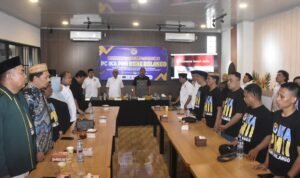 Bupati Ismet Mile bersama Pengurus IKA PMII Bone Bolango, dalam rangka Pembukaan Rakercab IKA PMII Bone Bolango, Foto: (Annahdlah)