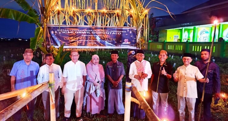 ICMI Gorontalo, bersama Kabid Pemuda Muchlis Huntua, Luncurkan “Green Tumbilatohe” di Kampus UBM. (Foto: annahdlah.com)