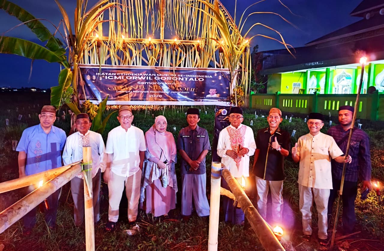 ICMI Gorontalo, bersama Kabid Pemuda Muchlis Huntua, Luncurkan “Green Tumbilatohe” di Kampus UBM. (Foto: annahdlah.com)