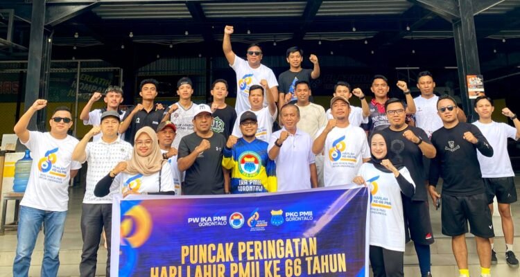 Kabid Pemuda Muchlis S.Huntua bersama para Alumni PMII dan Kader PKC, PC PMII Gorontalo. Foto: Annahdlah
