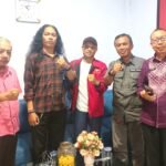 Plh Kadis Disparekrafpora Romi Moge, Kabid Pemuda Muchlis Huntua dan Pengurus Satgas Pemuda Tambang Gorontalo. (Foto: Annahdlah)