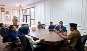 Silaturrahim Cipayung Plus bersama Kabid Pemuda Disparekrafpora Prov. Gorontalo diruang Rapat Disparekrafpora. (Foto: humas IT)