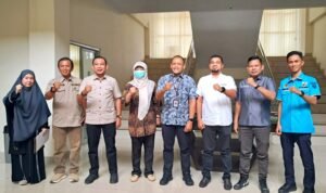 Kunker Komisi IV DPRD Provinsi Gorontalo, Kabid Pemuda Disparekrafpora, KNPI Gorontalo dan Tim Badan Perwakilan Gorontalo di Jakarta, bersama Kepala balai Pemuda dan Olahraga Dinas Pendidikan Pemuda dan Olahraga DI Jogyakarta. (Foto: Annahdlah)