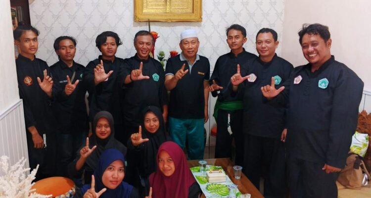 Silaturrahim PSNU Pagar Nusa Padepokan Universitas NU Gorontalo, dikediaman Rektor Prof. Lahadji. (Foto: Annahadlah)