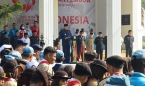 Gubernur Gusnar Ismail saat memberikan sambutan Upacara Haris Sumpah Pemuda 28 Oktober 2026 di halam rujab Gubernur. (Foto: Annahdlah)
