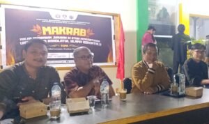 Muchlis S.Huntua Dosen Pengajar dan Kabid Pemuda bersama para dosen Study Pemerintahan UNU Gorontalo. (Foto:Annahdlah)